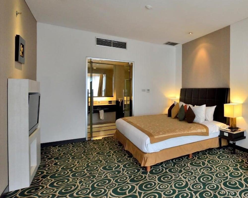 Golden Flower By Kagum Hotels Μπαντούνγκ Εξωτερικό φωτογραφία