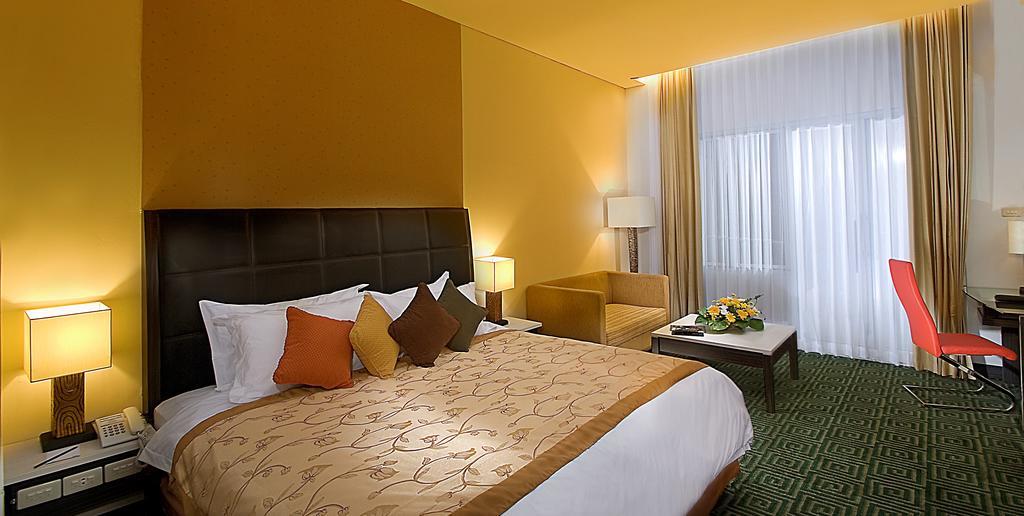 Golden Flower By Kagum Hotels Μπαντούνγκ Εξωτερικό φωτογραφία